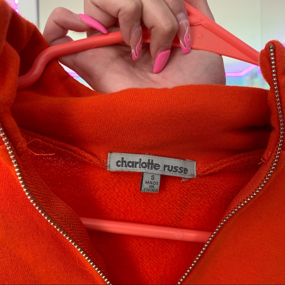 Forever 21 Color-blocking Cropped Sweatshirt - Picture 3 of 3